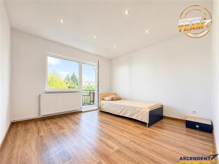 Apartament cu 3 camere decomandat în Lenin