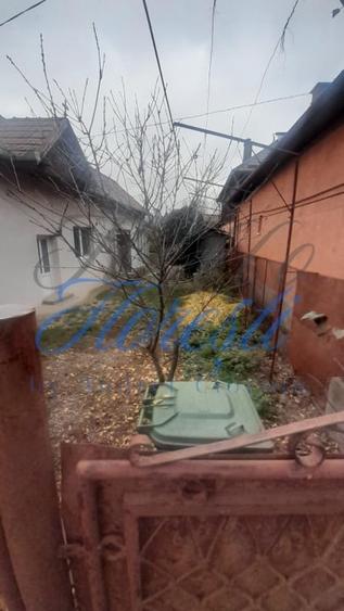 Casă individuală cu 2 camere cu Canalizare în Florești