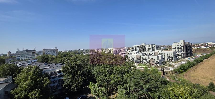 Apartament cu 3 camere semidecomandat în Cablul Românesc