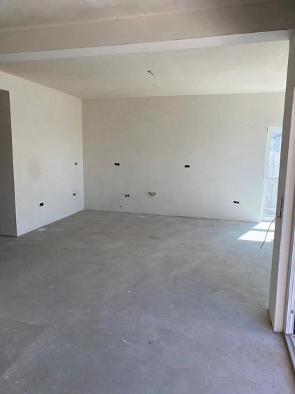 Casă cu 4 camere în Giarmata