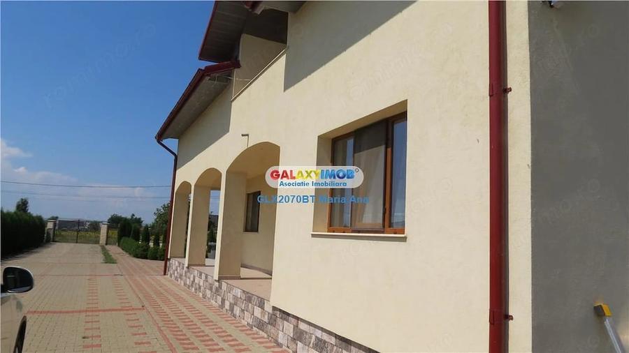 Casă cu Teren 10000 Mp în Central
