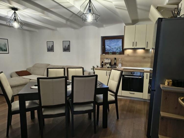 Casă cu 3 camere cu Teren 1800 Mp în Cărănzel