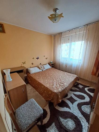 Apartament cu 2 camere semidecomandat în Exterior Vest
