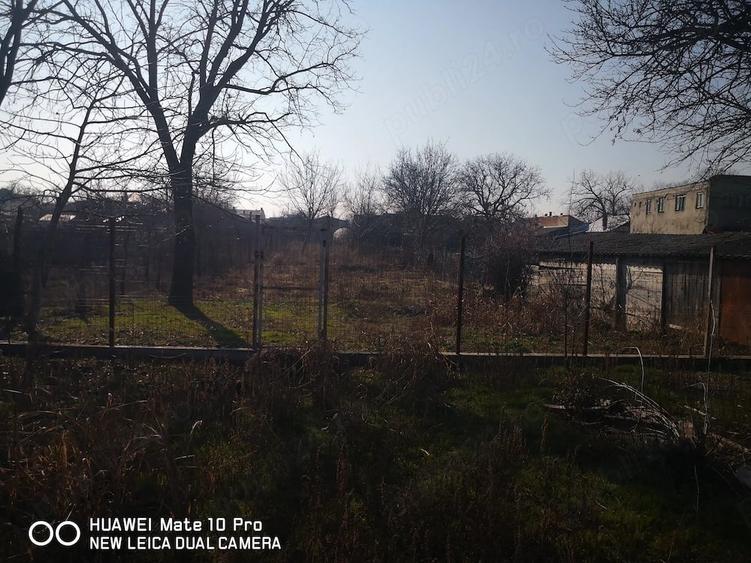 Casă cu Teren 1100 Mp în Central