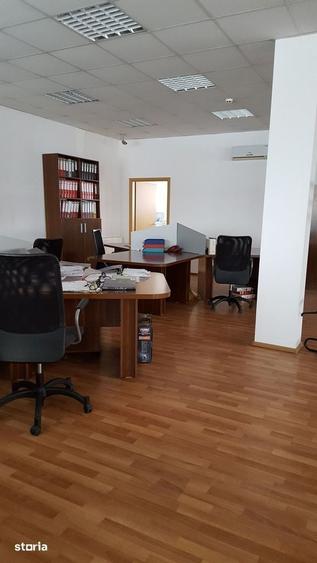 Spațiu comercial, de 1,700 mp, în Nord