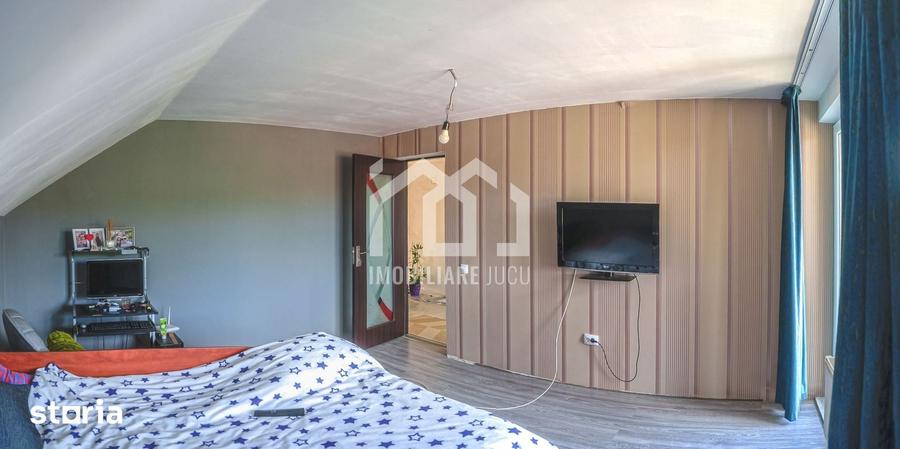 Casă cu 5 camere cu Teren 1974 Mp în Jucu