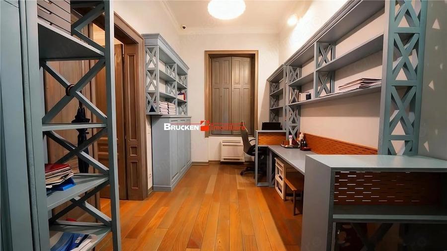 Apartament cu 4 camere în Central
