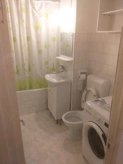Apartament cu 2 camere semidecomandat în Traian