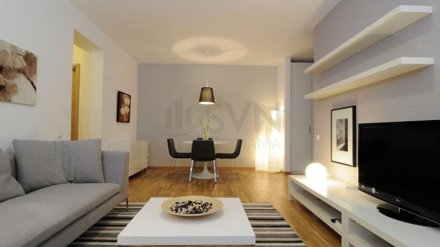 Apartament cu 3 camere semidecomandat, mobilat în Pipera