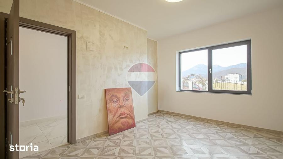 Casă cu 5 camere decomandat cu Teren 400 Mp în Bunloc