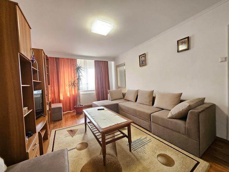 Apartament cu 3 camere decomandat în Găvana 3