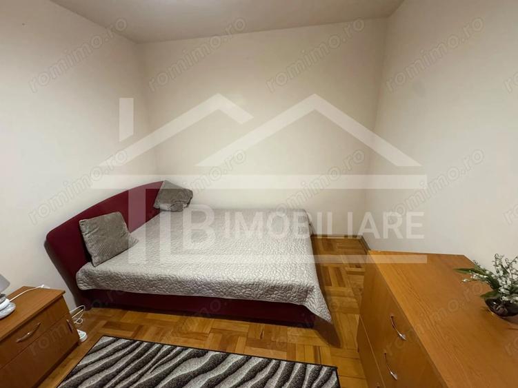 Apartament cu 3 camere semidecomandat în 7 Noiembrie