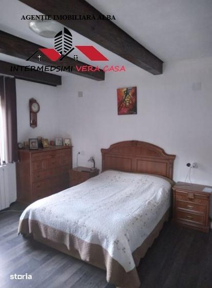 Casă cu 7 camere cu Teren 450 Mp în Meteș