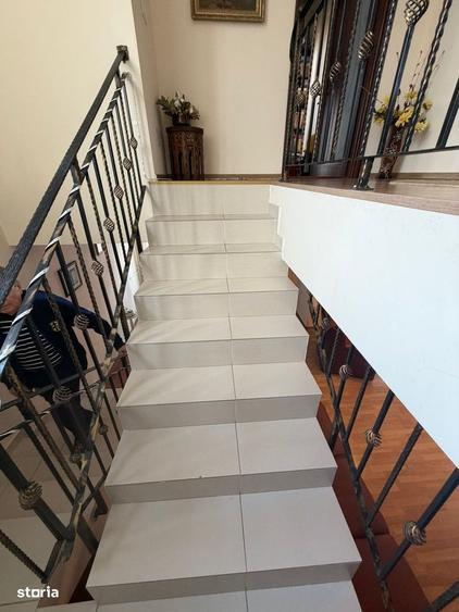 Vand Casa Deosebita in Crtier Rezidential Serbanesti - 11