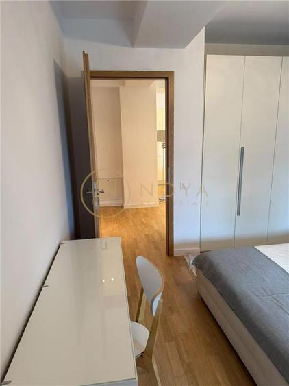 Apartament cu 3 camere decomandat, mobilat în Iancu Nicolae