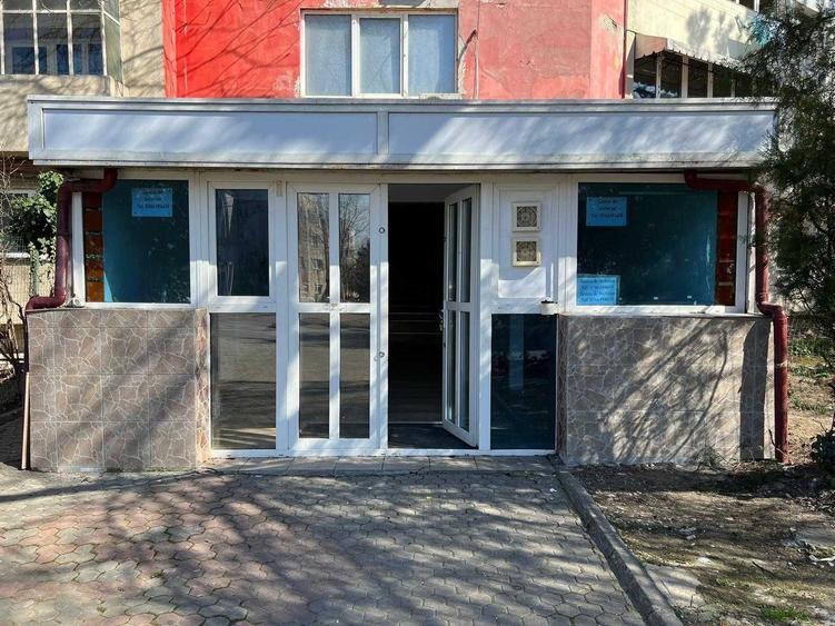 Spațiu comercial, de 75 mp, în Central