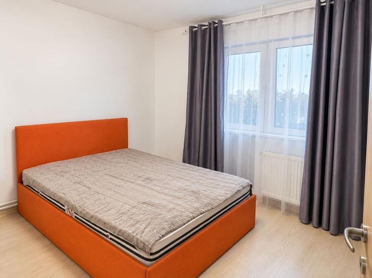 Apartament cu 3 camere decomandat în Dâmbovița