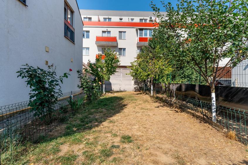 Duplex cu 5 camere cu Canalizare în Florești