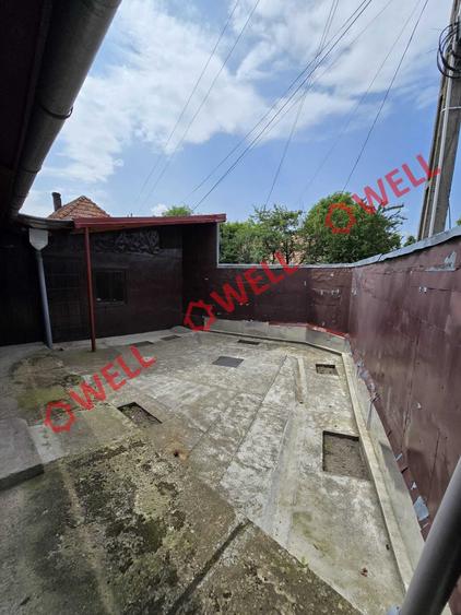 Casă cu 5 camere cu Teren 320 Mp în Covasna