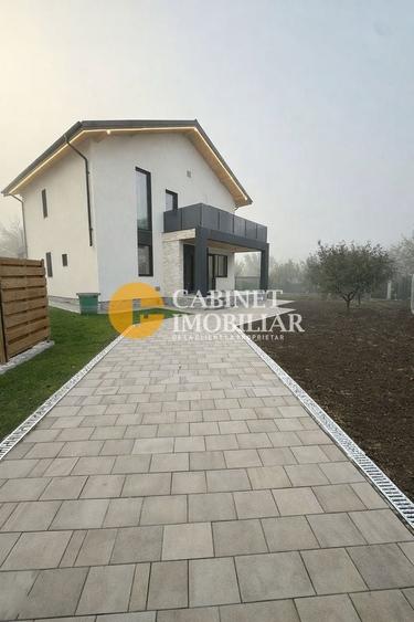 Casă individuală cu 4 camere cu Canalizare în Miroslava