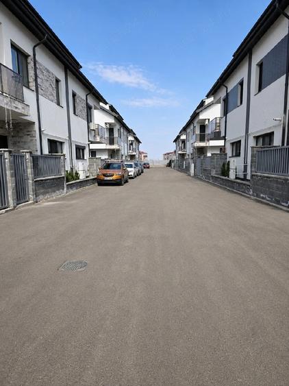 Casă cu 5 camere cu Teren 200 Mp în Central