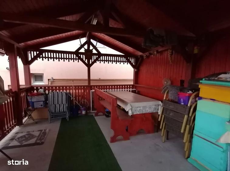 Casă cu 4 camere cu Teren 1000 Mp în Central
