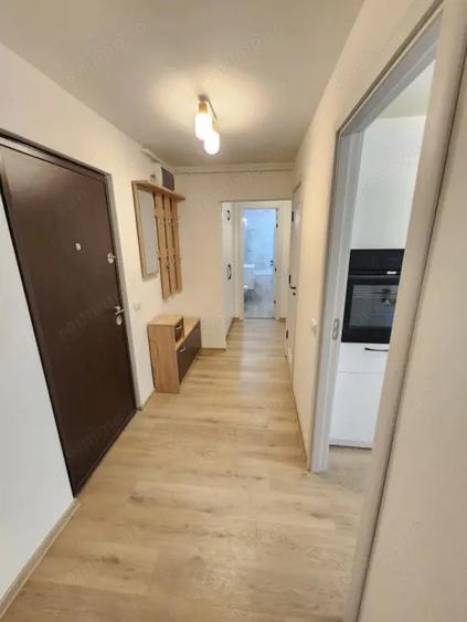 Apartament cu 2 camere decomandat, mobilat în Bucovina