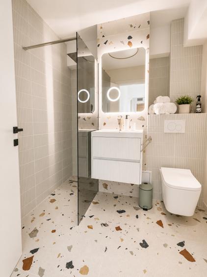 Apartament cu 3 camere decomandat, mobilat în Far