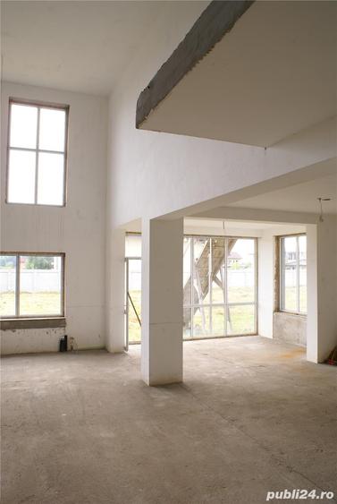 Casă cu 6 camere cu Teren 3000 Mp în Mogoșoaia