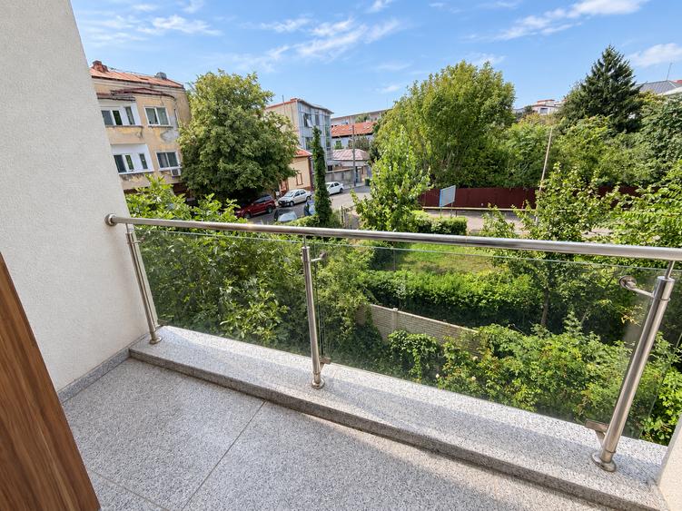 Apartament cu 2 camere decomandat în Moșilor