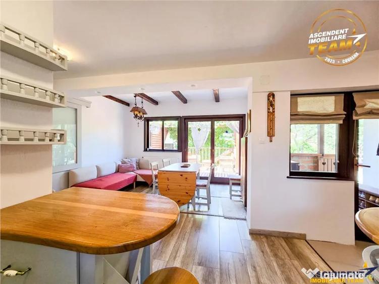 Casă cu 7 camere cu Teren 418 Mp în Central