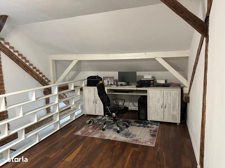 Casă cu 4 camere cu Teren 482 Mp în Central