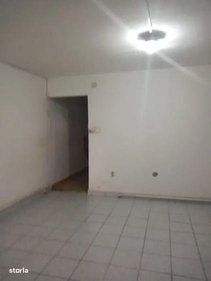 Spațiu comercial, de 55 mp, în Mureșeni