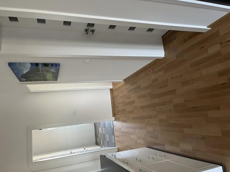 Apartament cu 3 camere semidecomandat în Fratelia