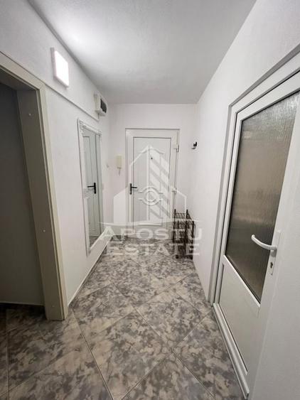 Apartament cu 3 camere decomandat, mobilat în Bucovina