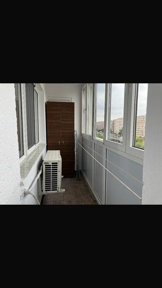 Apartament cu 4 camere decomandat în Mihai Bravu