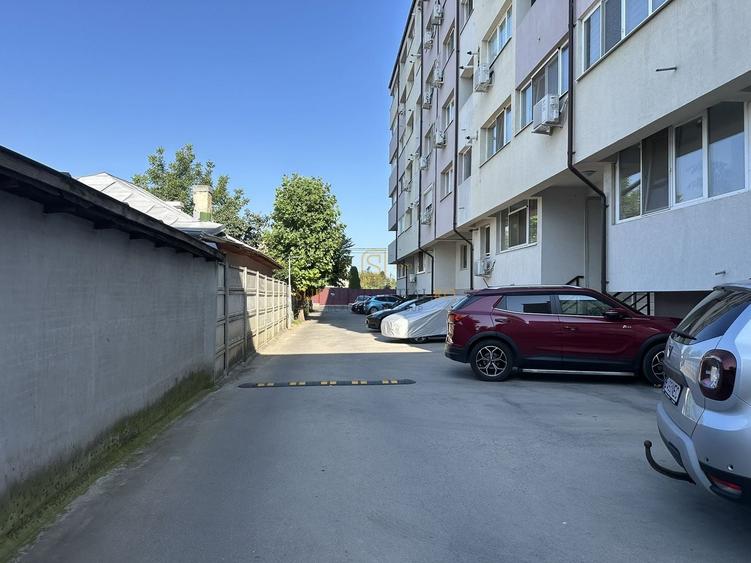 Apartament cu 3 camere decomandat, mobilat în Berceni