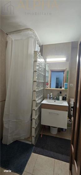 Apartament cu 3 camere în Decebal