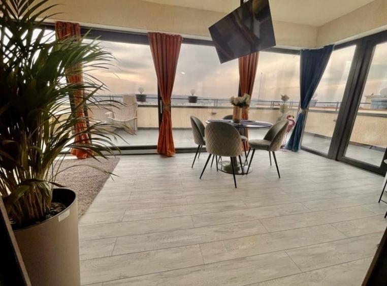 Apartament cu 3 camere decomandat în Păcurari