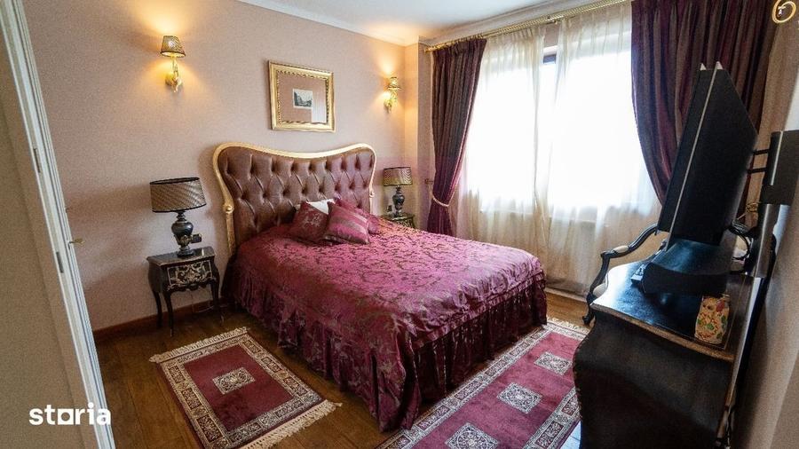 Apartament cu 4 camere decomandat în Clăbucet