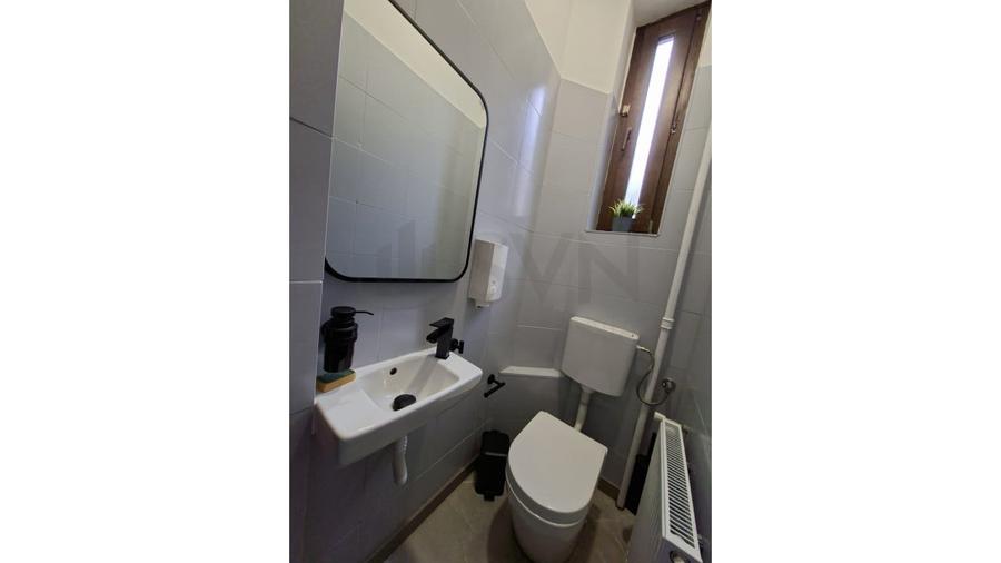 Casă individuală cu 16 camere cu Canalizare în Pache Protopopescu