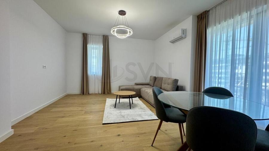 Apartament cu 3 camere semidecomandat, mobilat în Pipera