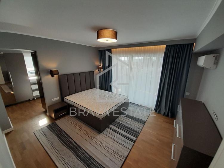 Apartament cu 3 camere semidecomandat, mobilat în Bună Ziua