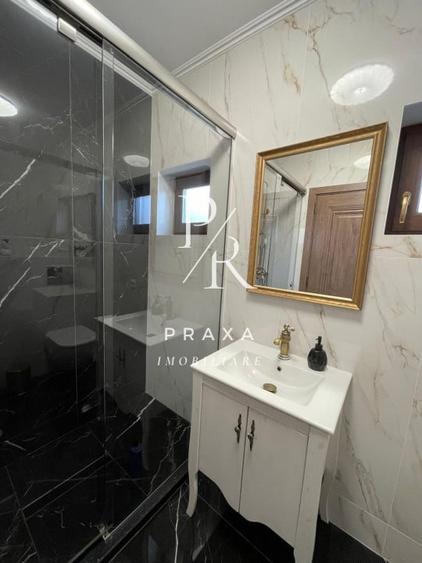 Duplex cu 4 camere cu Canalizare în Florești