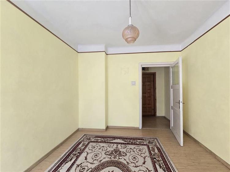 Apartament cu 2 camere semidecomandat în Ultracentral