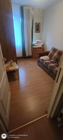 Apartament cu 3 camere semidecomandat în Exterior Vest