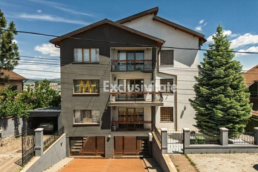 Casă individuală cu 10 camere cu Canalizare în Vest