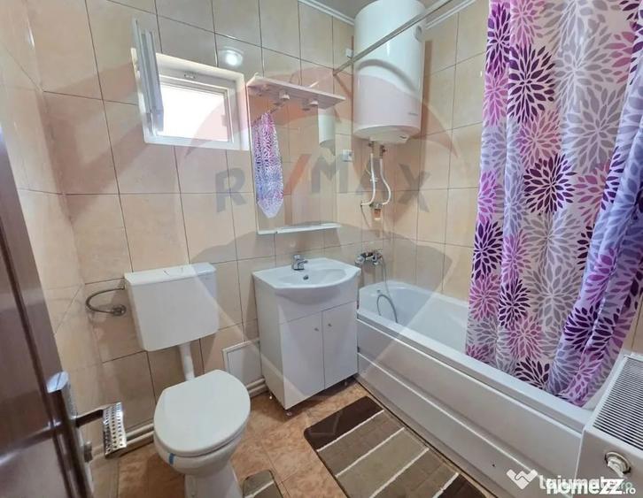 Casă cu 4 camere cu Teren 3405 Mp în Suraia