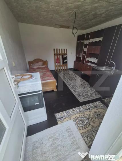 Casă cu 3 camere cu Teren 2845 Mp în Central