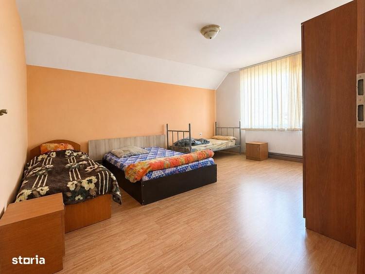 Casă cu 4 camere în Central